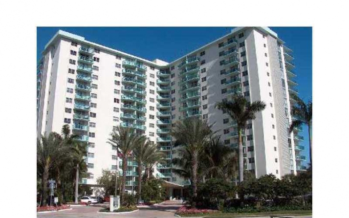 3901 S OCEAN DR (SEASONAL) # 9H - Image 10183651