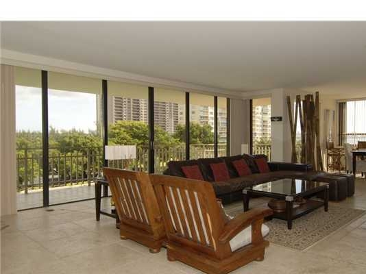 11111 BISCAYNE BL # 358 - Image 11263120