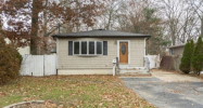 1389 Penataquit Ave Bay Shore, NY 11706 - Image 17339559