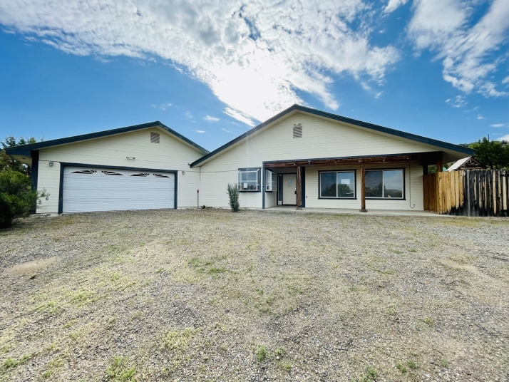 153 Road 2390 - Image 17385098