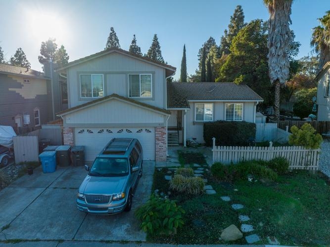 632 HAMILTON DR - Image 17396495
