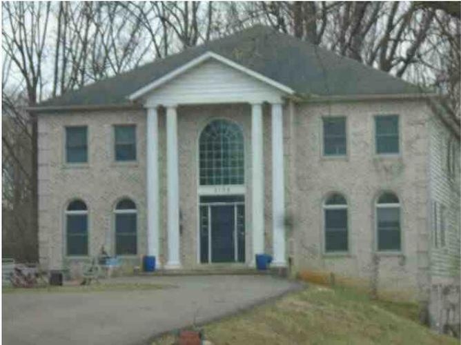 2108 ROSE HILL DR - Image 17407352