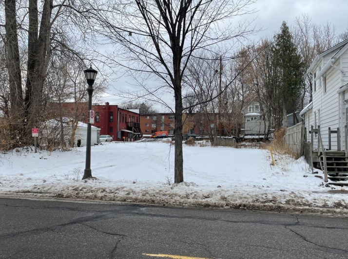 82 George St W - Image 17428106
