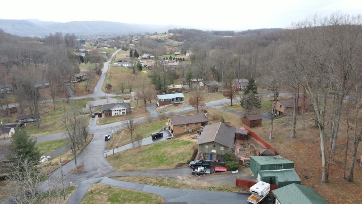 745 LENNOX CIR - Image 17449928
