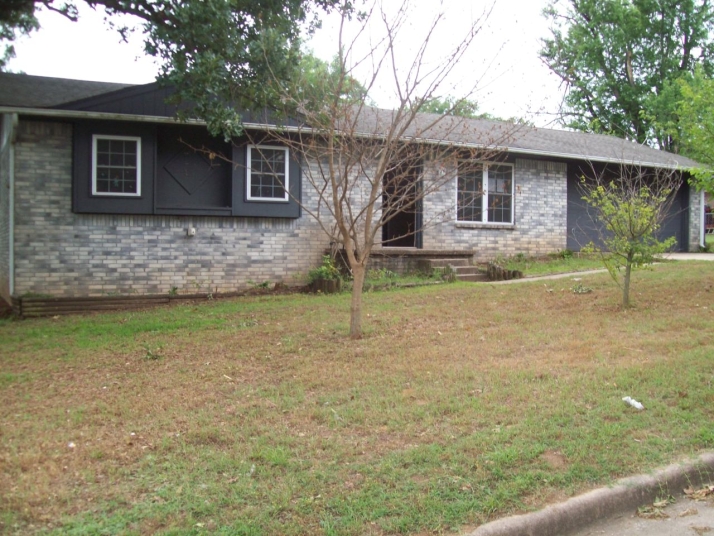 708 Elmwood Dr - Image 17483464