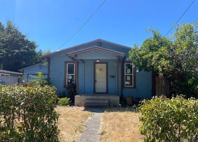 723 OAK ST - Image 17485829