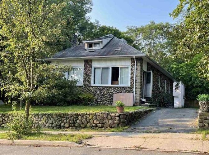 112 1ST ST - Image 17494811