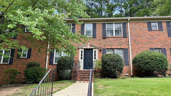 2208 Montreat Cir B - Image 17510952