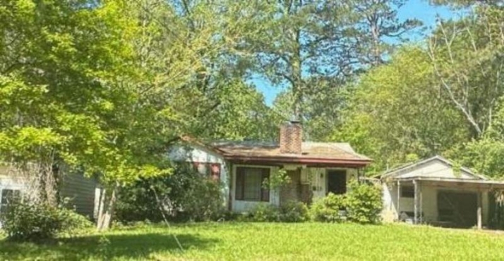 2755 PINE TREE DR - Image 17520801
