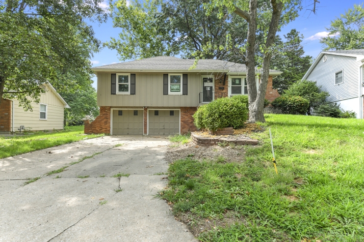 216 SW Craigmont Dr - Image 17522872
