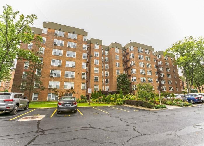 1870 211TH ST APT 2A - Image 17535487