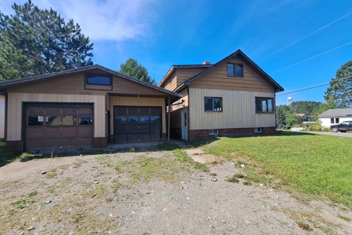 145 Lake St N - Image 17545684