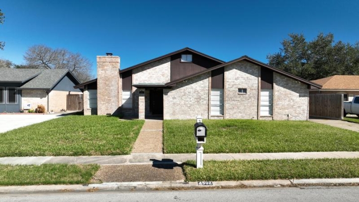 4502 Hebert Ln - Image 17548962
