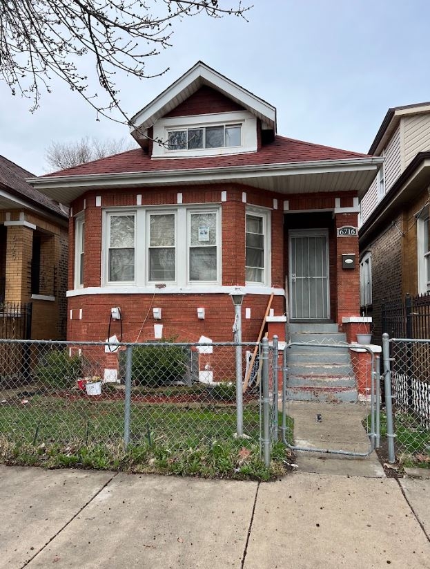 6716 - Image 17555745