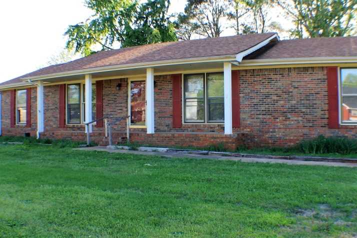 715 Blake Dr - Image 17556189