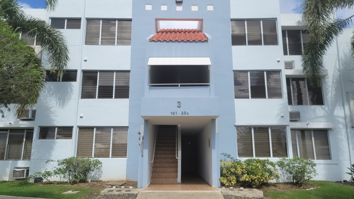 Apt 3-102 Camino De La Reina - Image 17567915