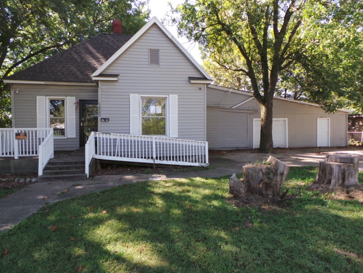 1420 W 9th St - Image 17568332