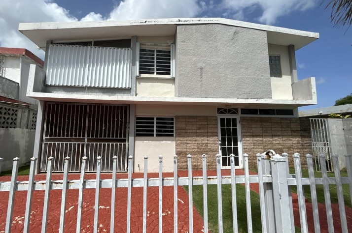 Vi-C18 9 St - Image 17574351