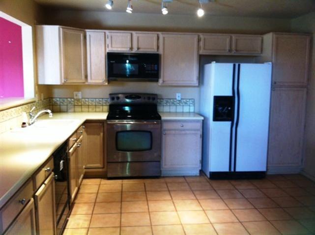 4044 Painted Pony Cir