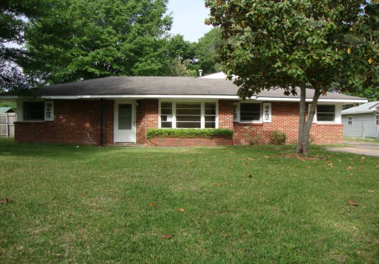 1214 Lakewood Dr