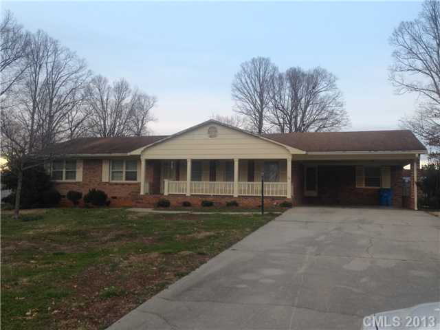 408 Willow Rd