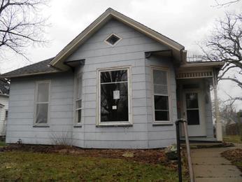 512 Woodlawn Ave