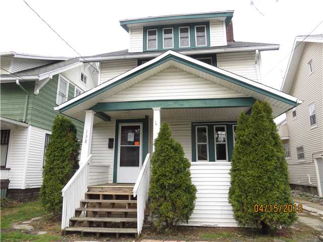 138 Leslie St