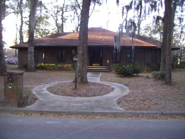 111 Stonewall Dr
