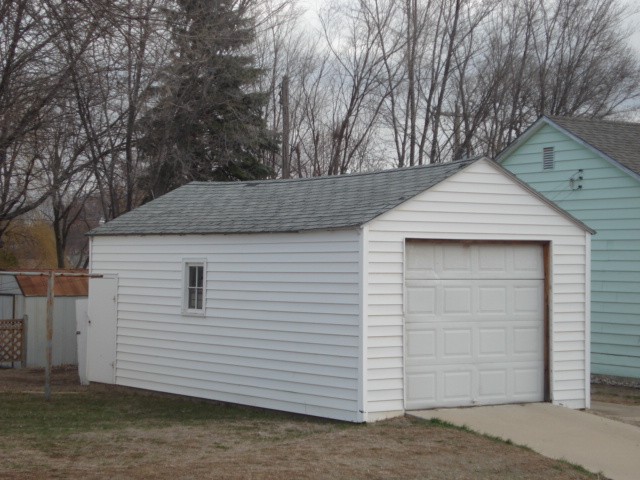 500 E 12th St