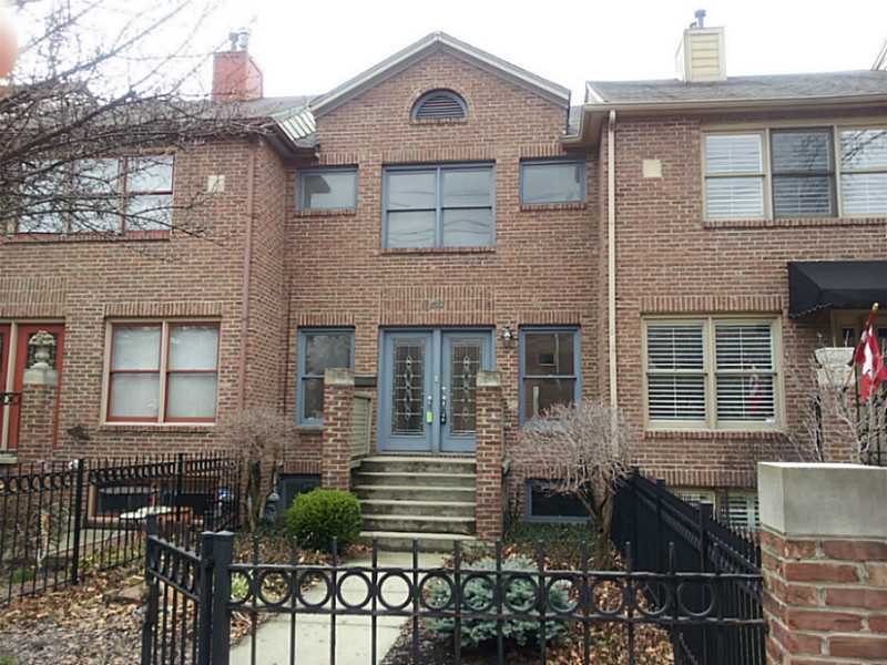 320 N East St