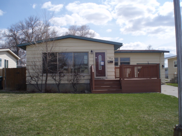 1212 Fairvale Dr