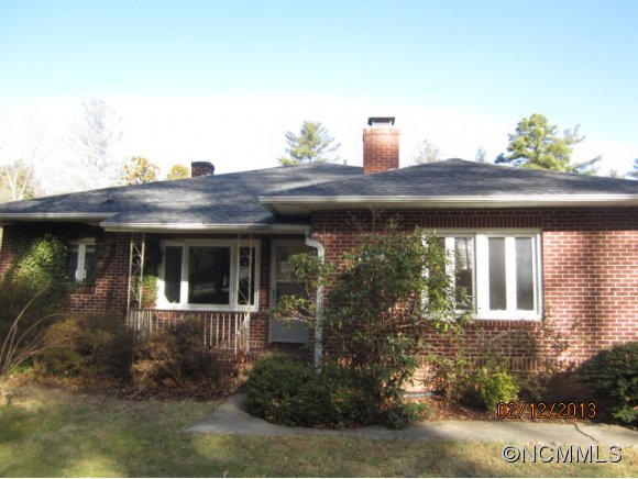 817 Hebron Rd