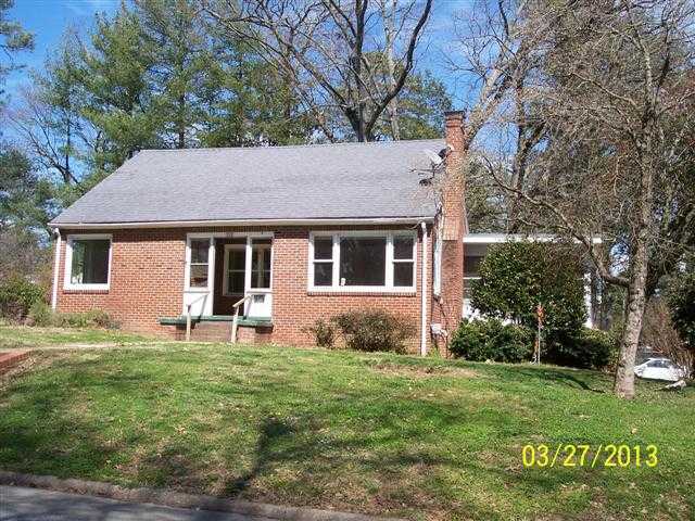 502 N Vance St