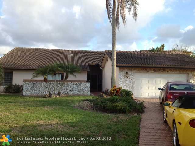 8710 BANYAN CT