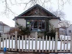 132 N Hine Ave