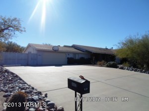 4082 N Hidden Cove Pl