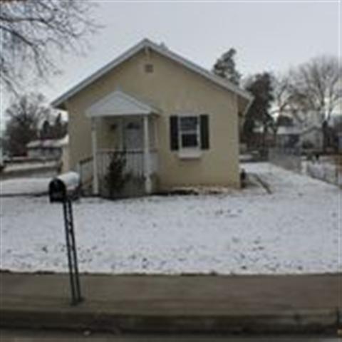 1801 E Maple St