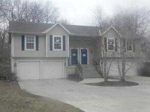 7106 7108 N Church Rd