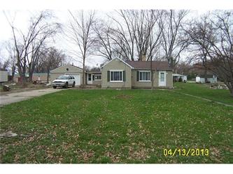 221 Hawthorne Dr