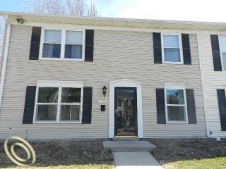 1765 Orchard Dr