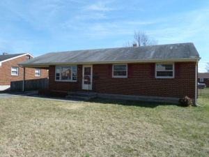 818 Fairhurst Dr