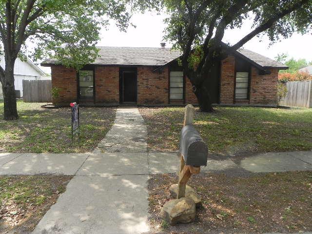 924 Middle Cove Dr
