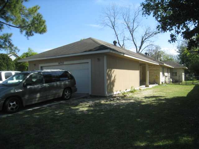 9757 La Vista Dr