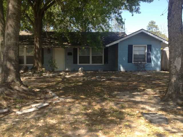 1322 Curtin St