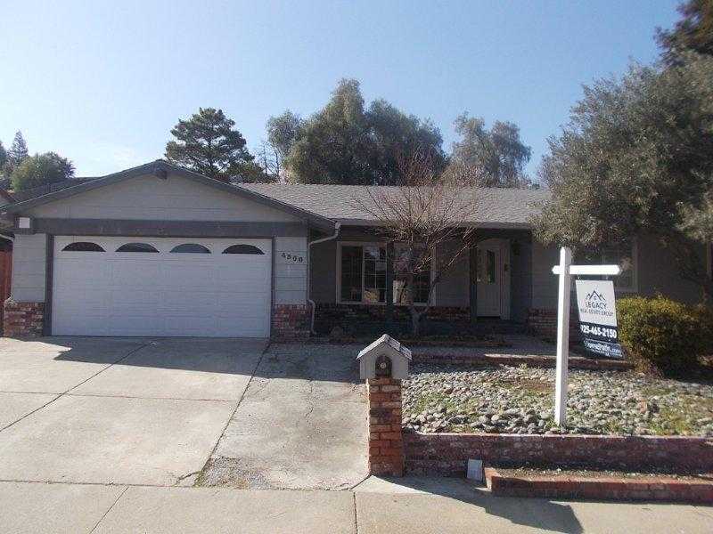 4300 Suzanne Dr