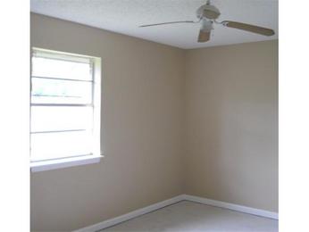 2208 Williamsburg Dr