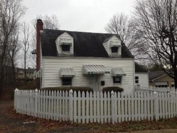 901 Lotus Rd