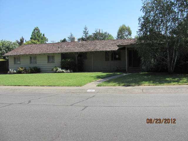 1465 Robinson Dr