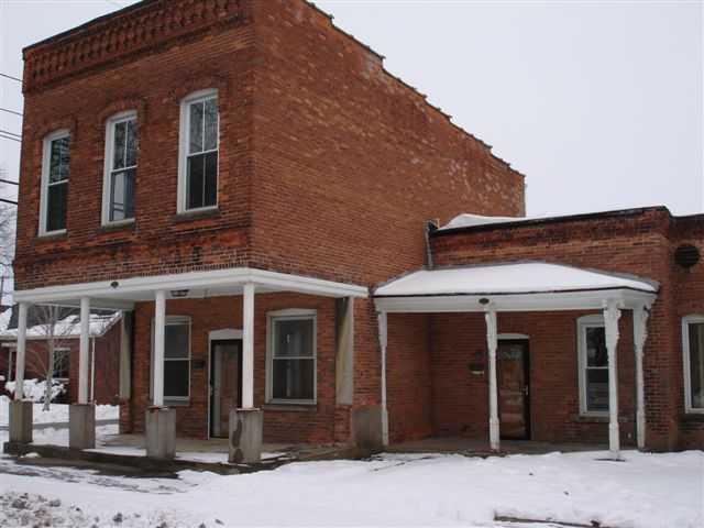 407 407 1 2 Main St