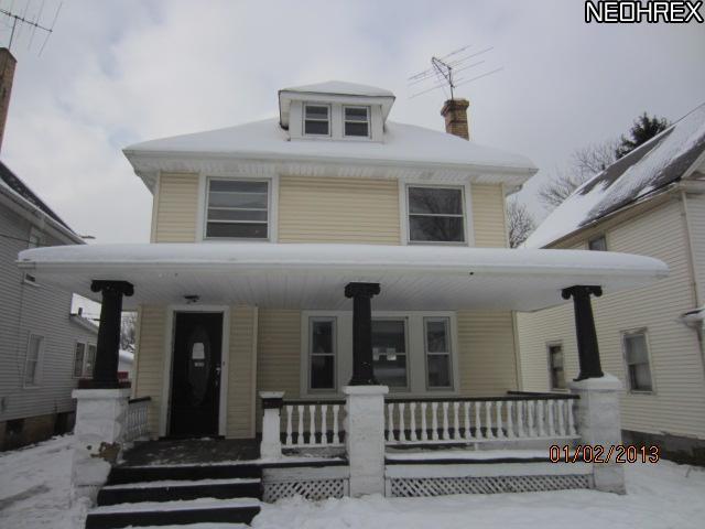 1930 W 74th St